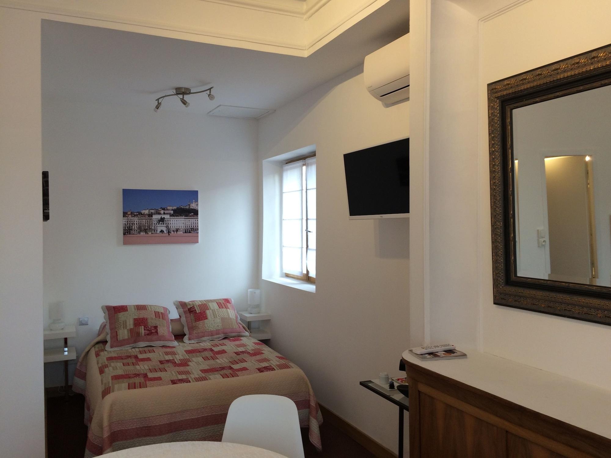 B&B "Clos Feuillat" Lyon Ngoại thất bức ảnh